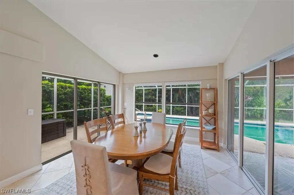 1517 Kenridge Place Naples FL 34104