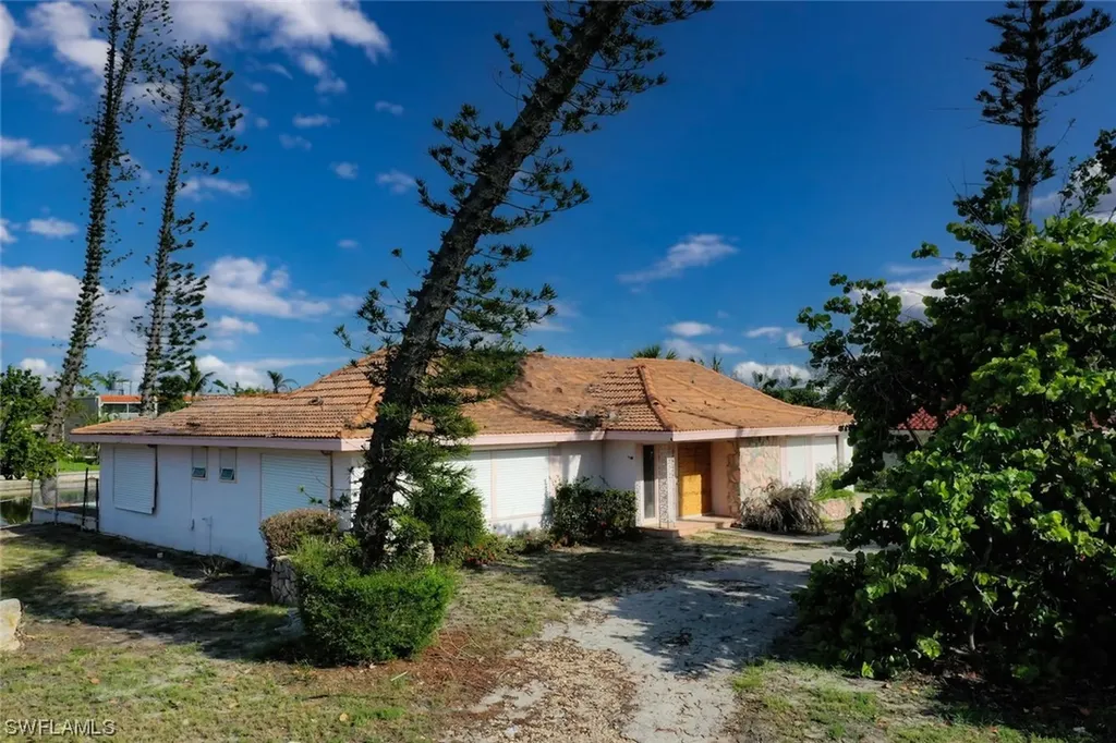 803 Lindgren Boulevard Sanibel FL 33957