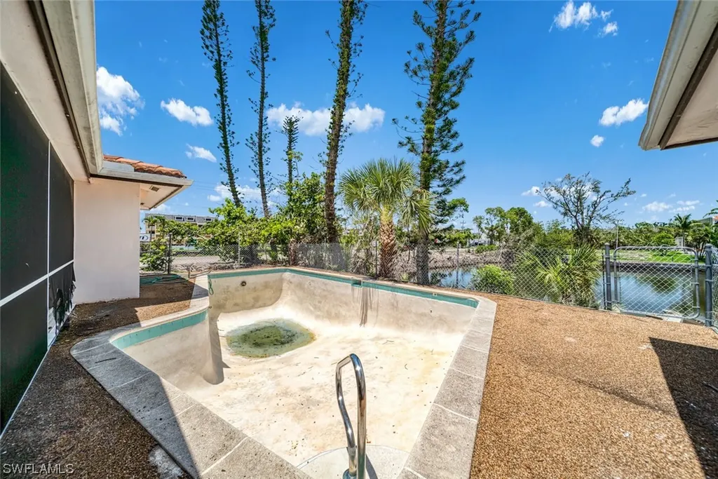 803 Lindgren Boulevard Sanibel FL 33957