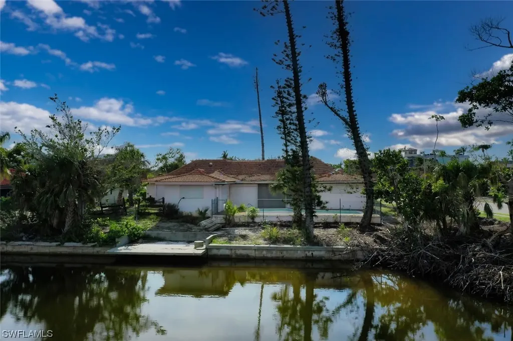 803 Lindgren Boulevard Sanibel FL 33957