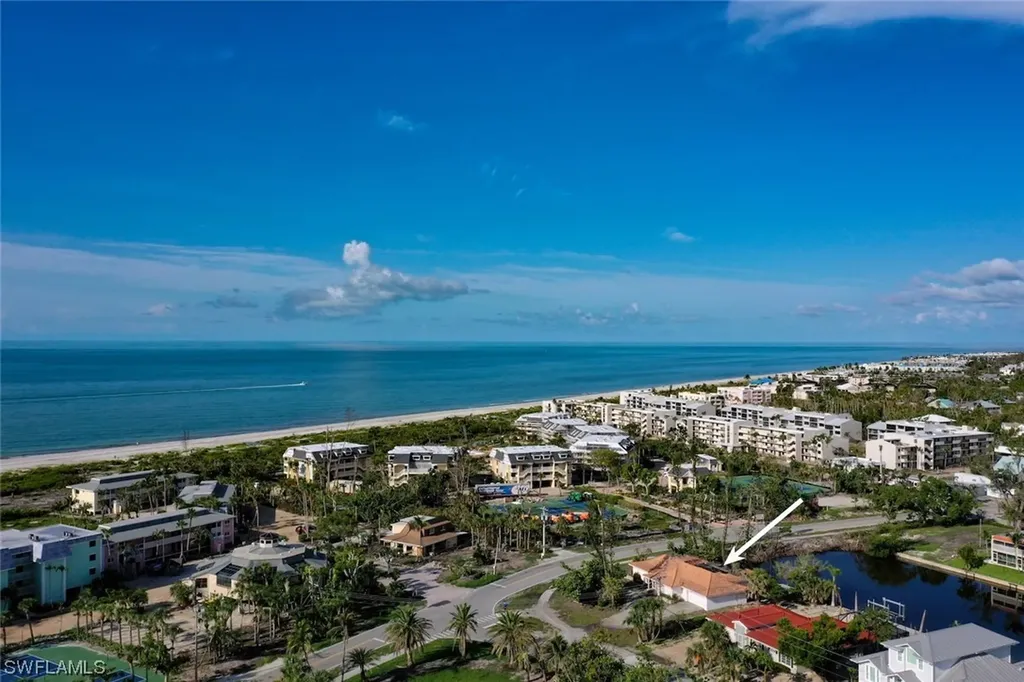 803 Lindgren Boulevard Sanibel FL 33957