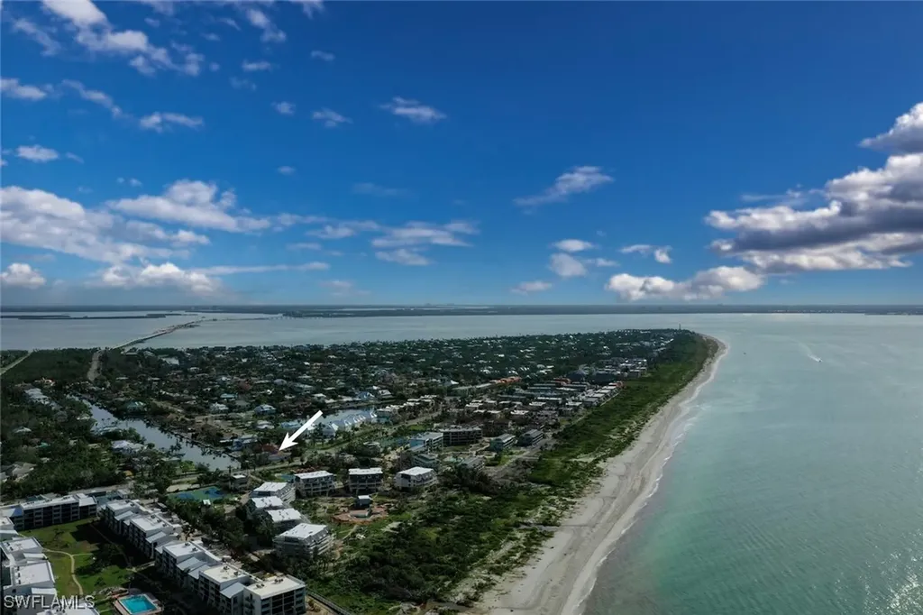 803 Lindgren Boulevard Sanibel FL 33957