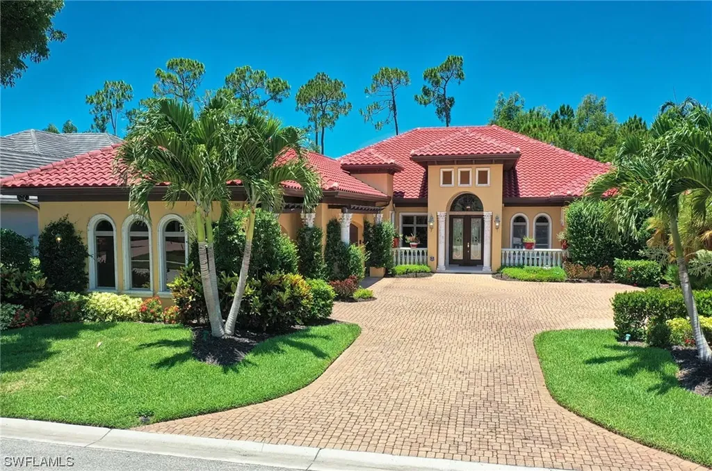 7535 Treeline Drive Naples FL 34119