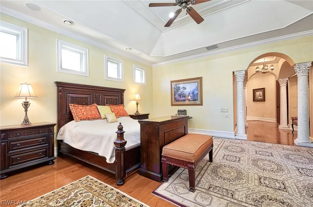 7535 Treeline Drive Naples FL 34119