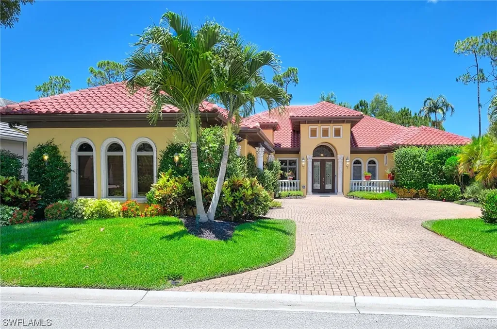 7535 Treeline Drive Naples FL 34119