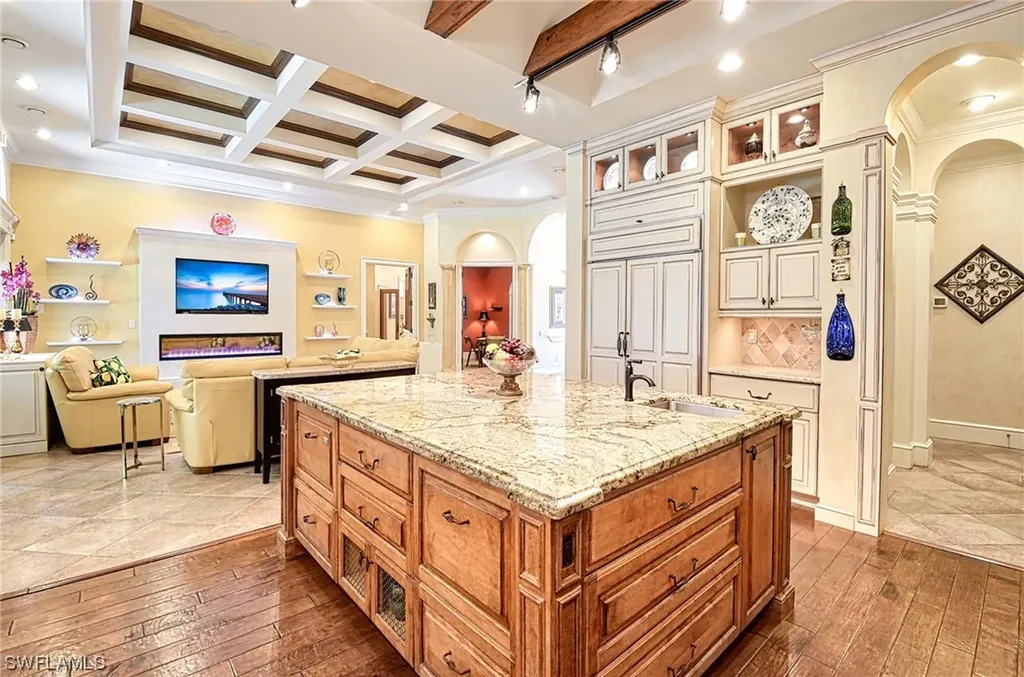 7535 Treeline Drive Naples FL 34119