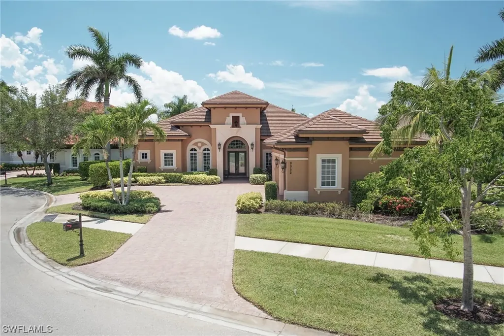 8952 Valhalla Court Naples FL 34113
