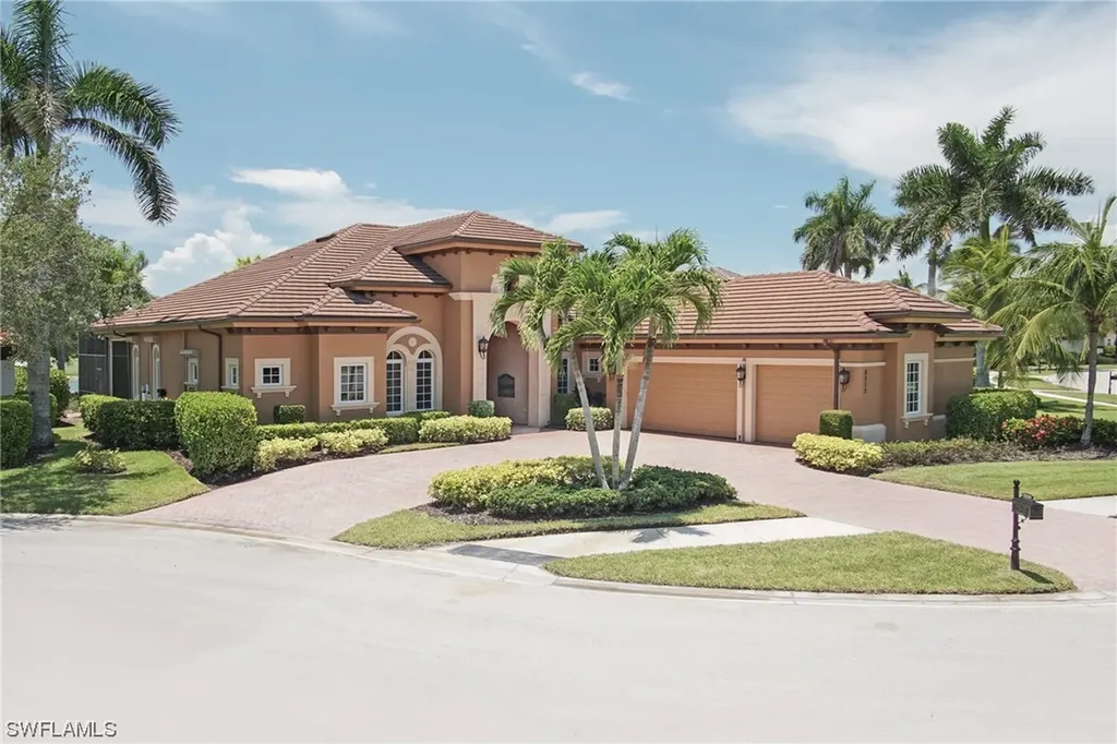 8952 Valhalla Court Naples FL 34113