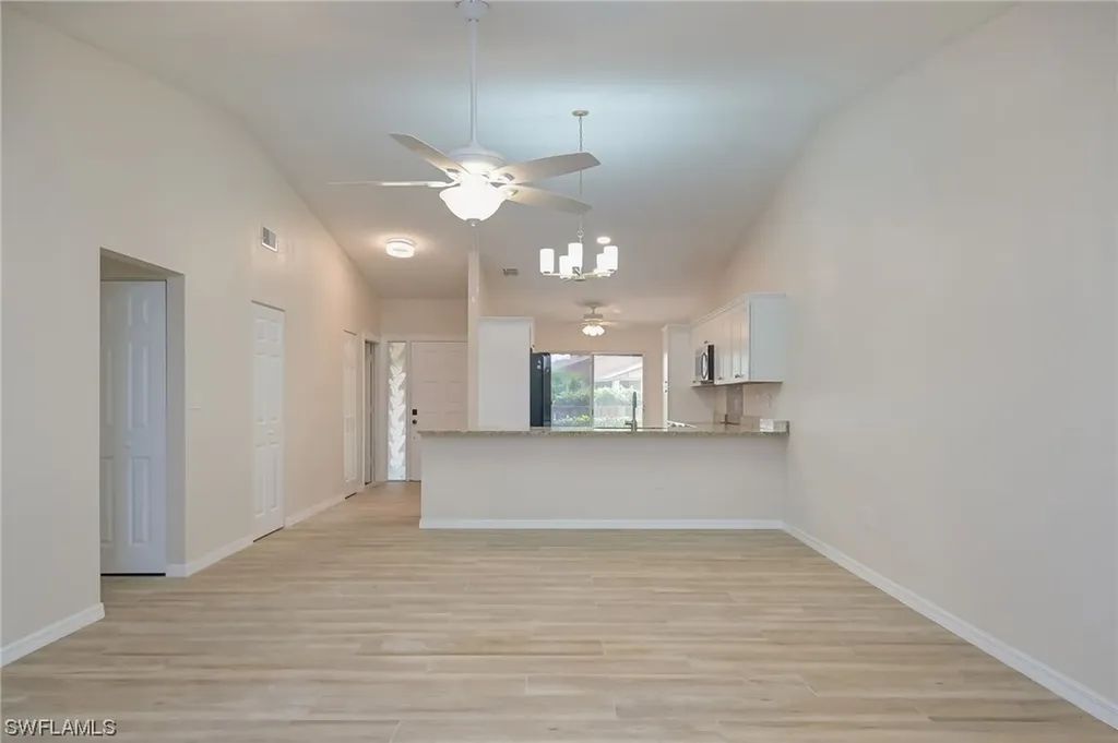 Fort Myers FL, 6485 Royal Woods Drive