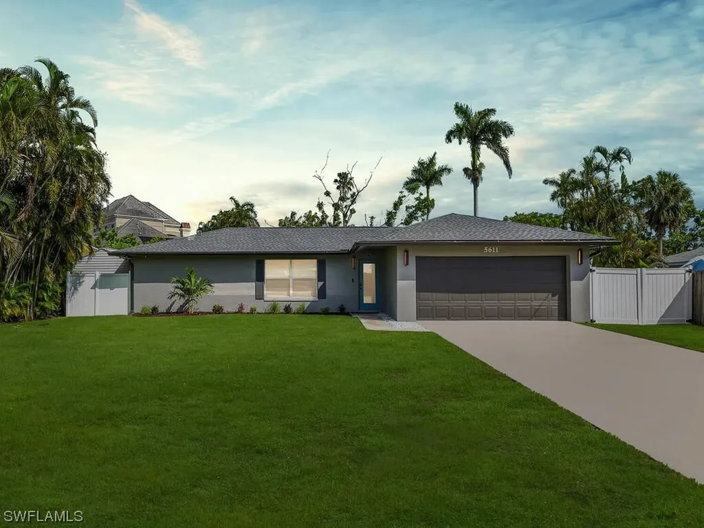 5611 Goetz Drive Fort Myers FL 33919