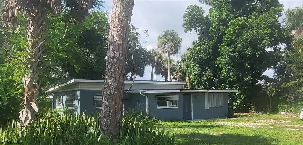 222 Rose Street North Fort Myers FL 33903