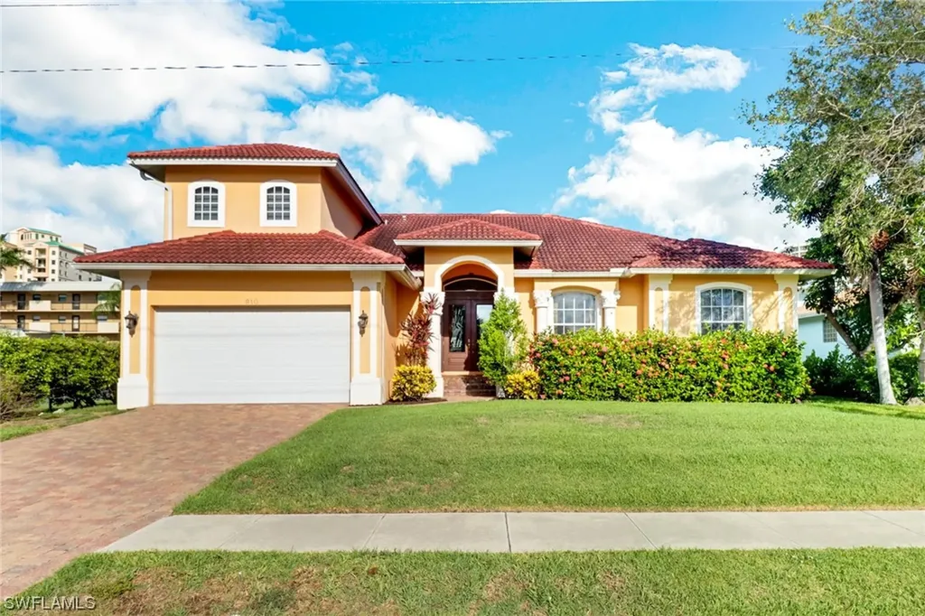910 Seagrape Drive Marco Island FL 34145