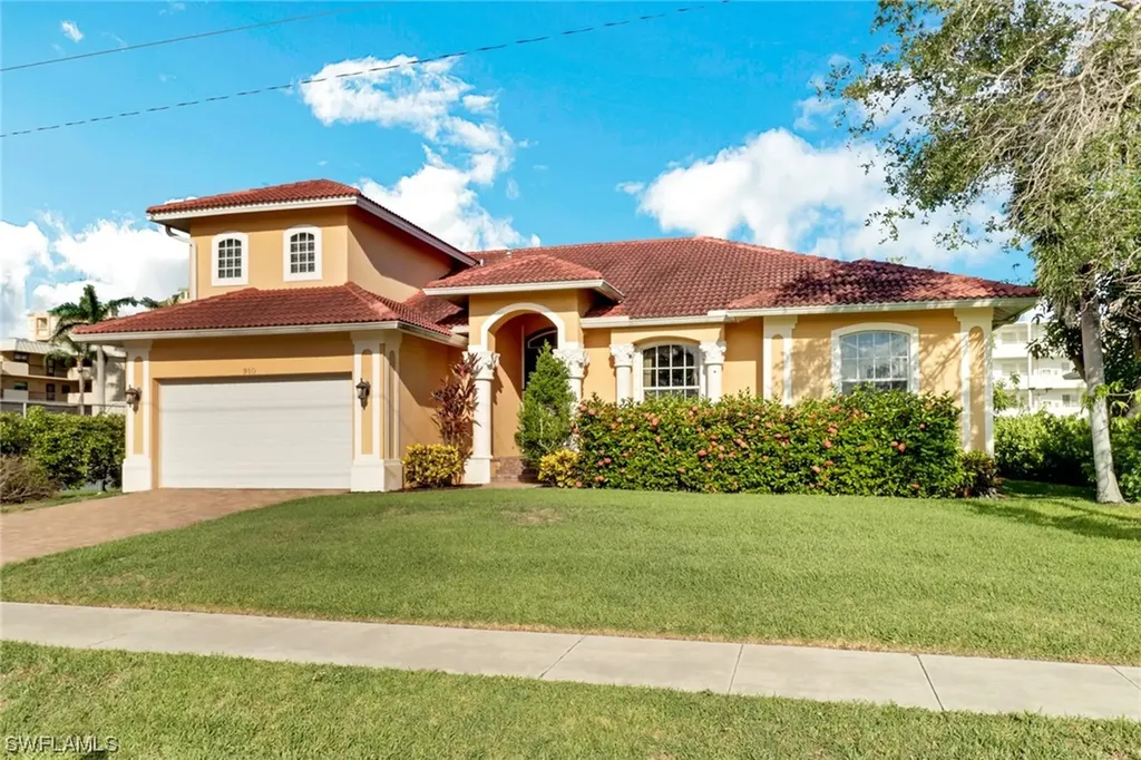 910 Seagrape Drive Marco Island FL 34145