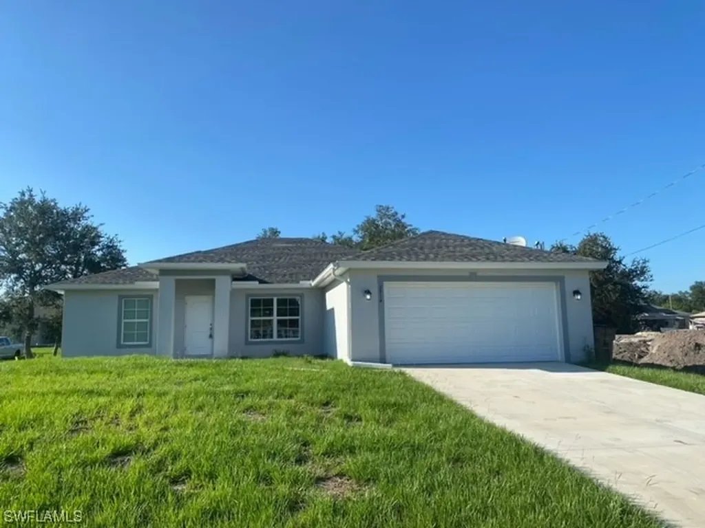 2914 43rd Street SW Lehigh Acres FL 33976