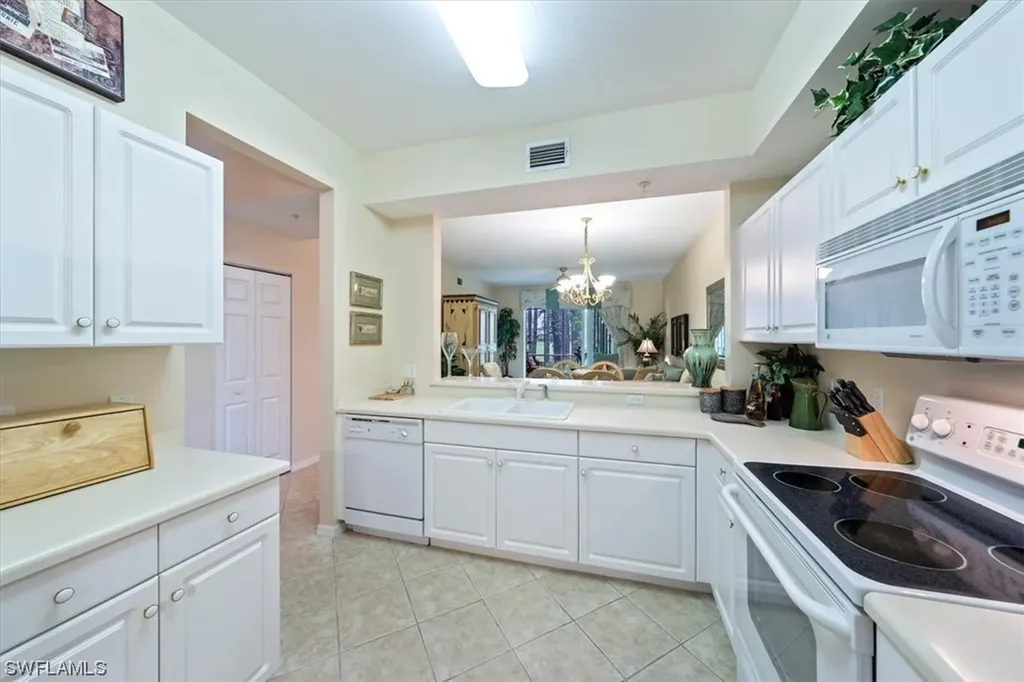 3981 Bishopwood Court E Naples FL 34114