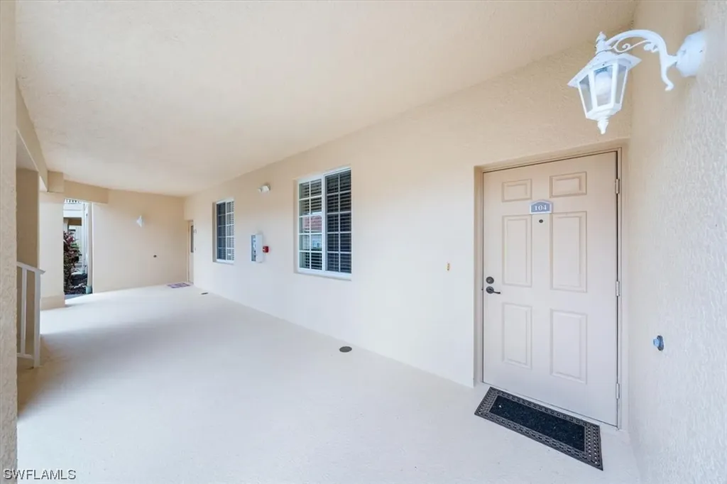 3981 Bishopwood Court E Naples FL 34114