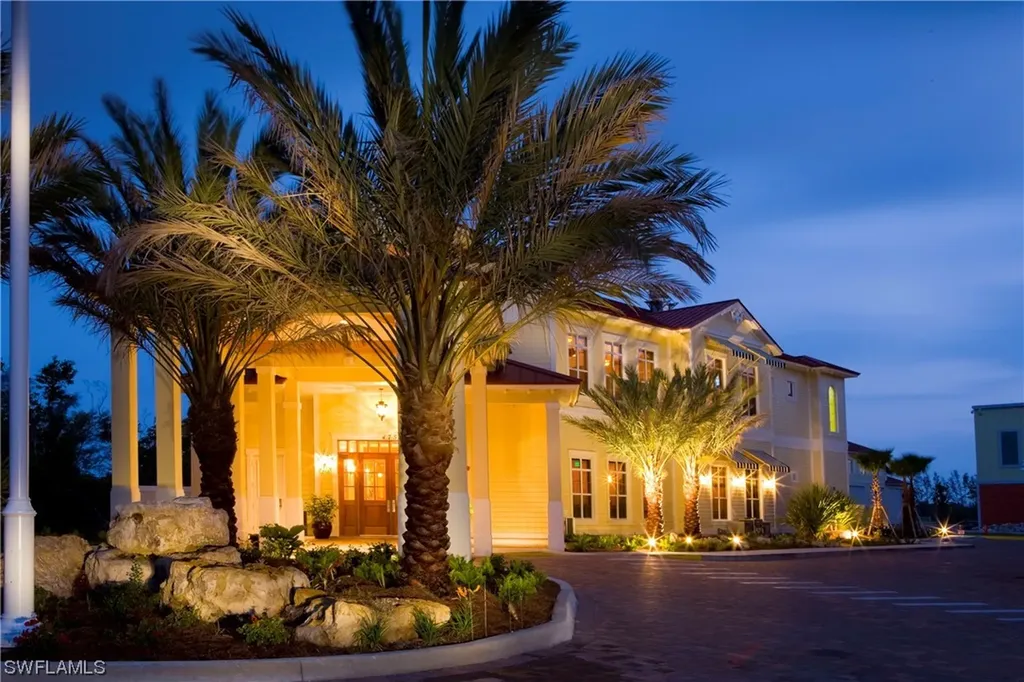 Naples FL, 477 North Road