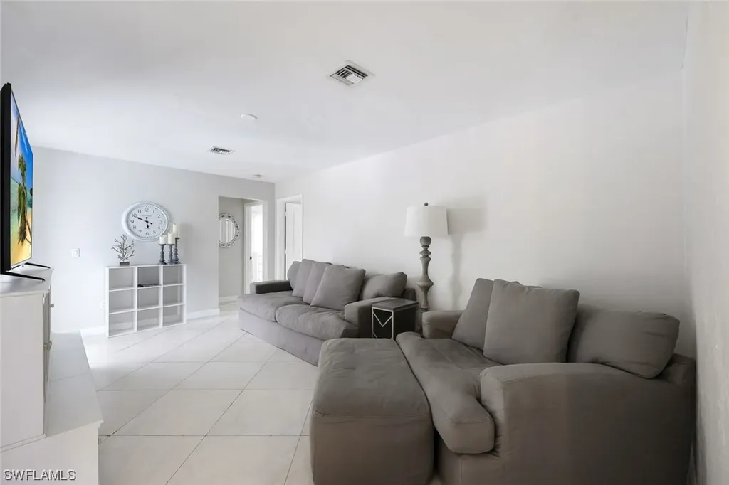 9949 Winchester Wood Naples FL 34109