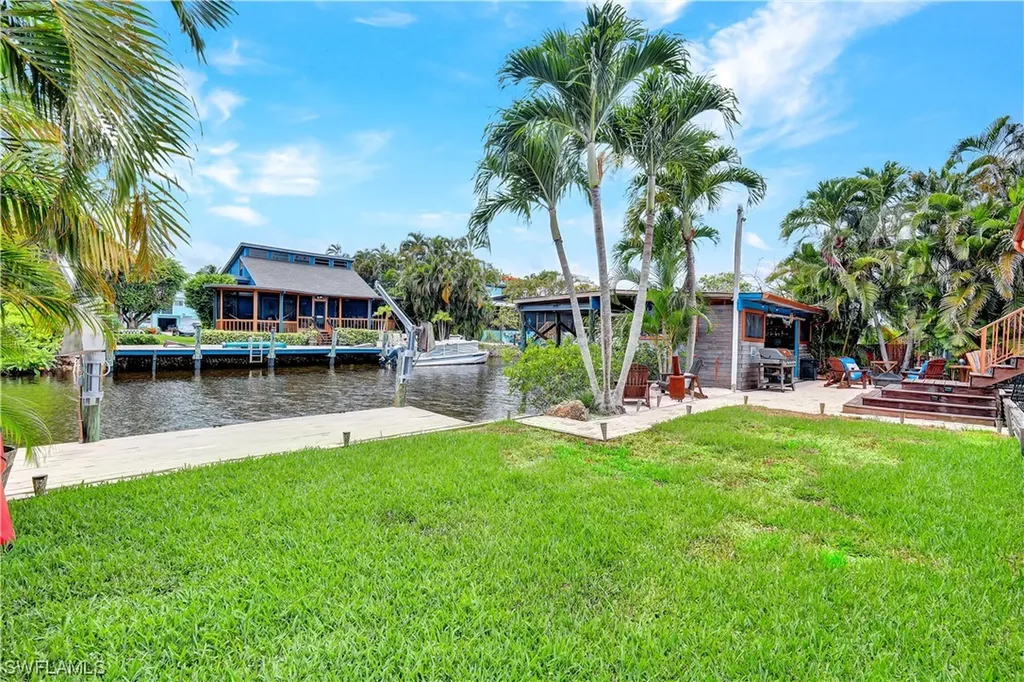 1600 Port Avenue Naples FL 34104