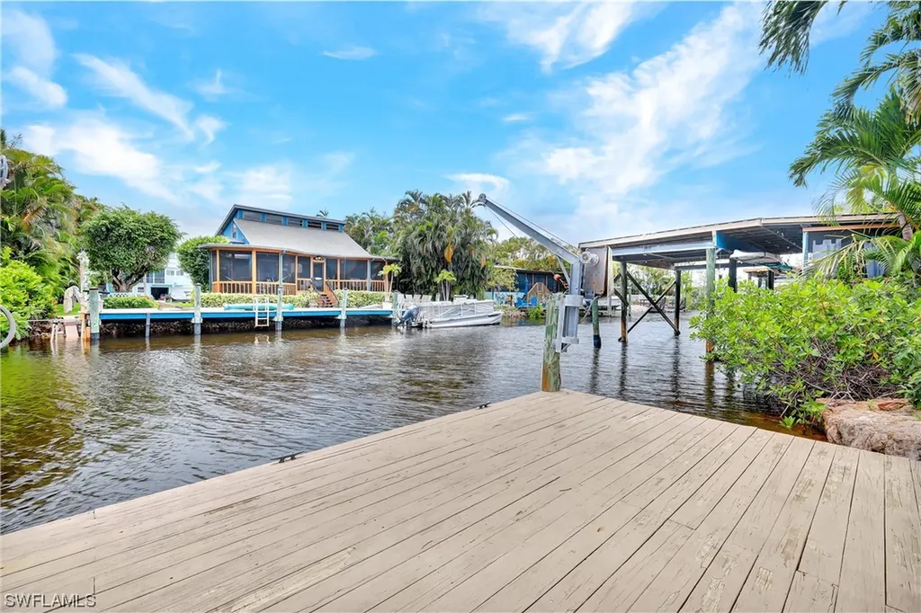 1600 Port Avenue Naples FL 34104