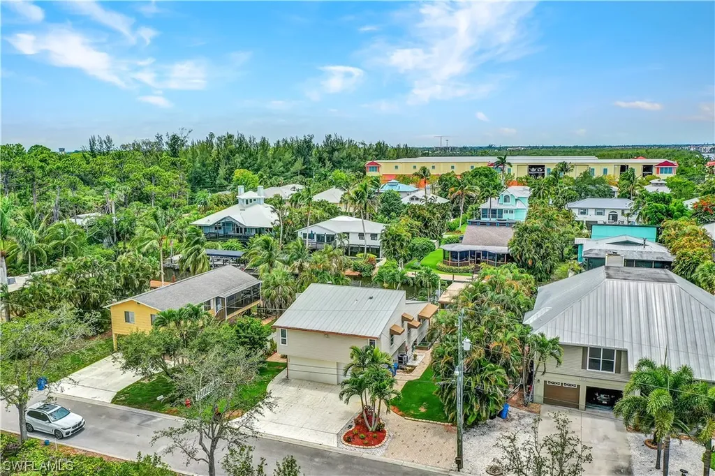 1600 Port Avenue Naples FL 34104