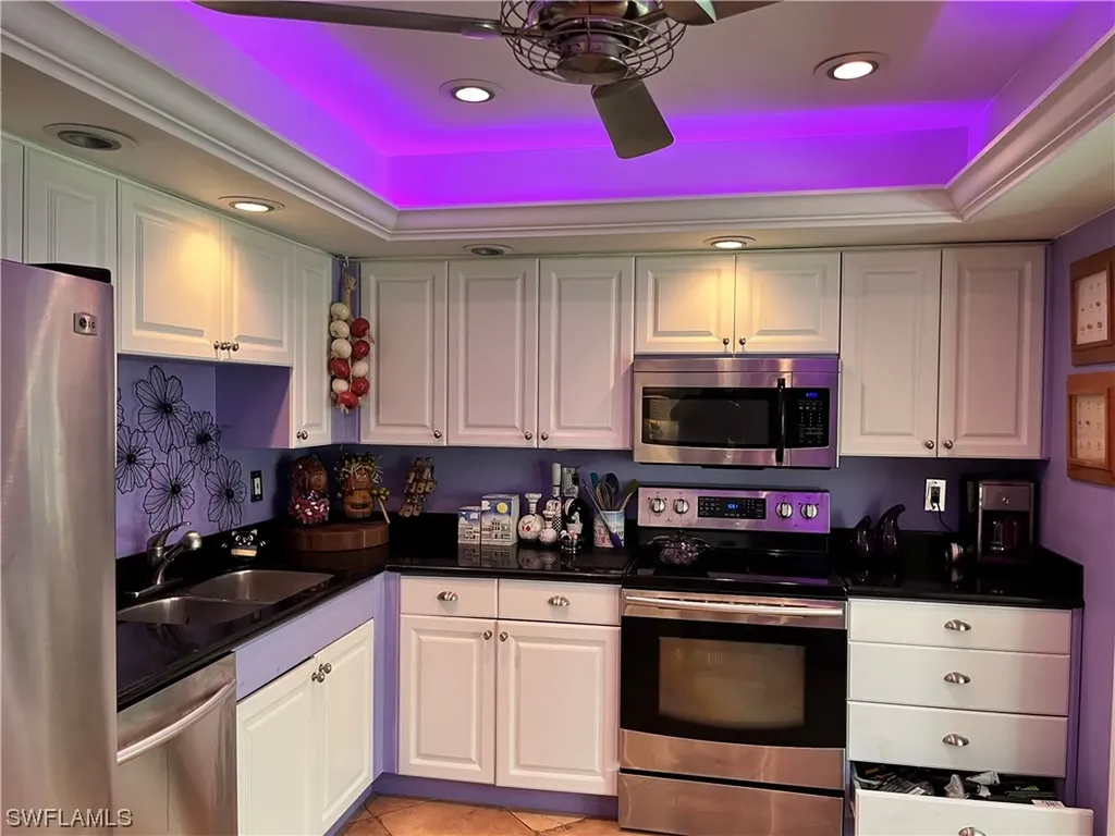 Naples FL, 104 Bob O Link Way, Unit 4B