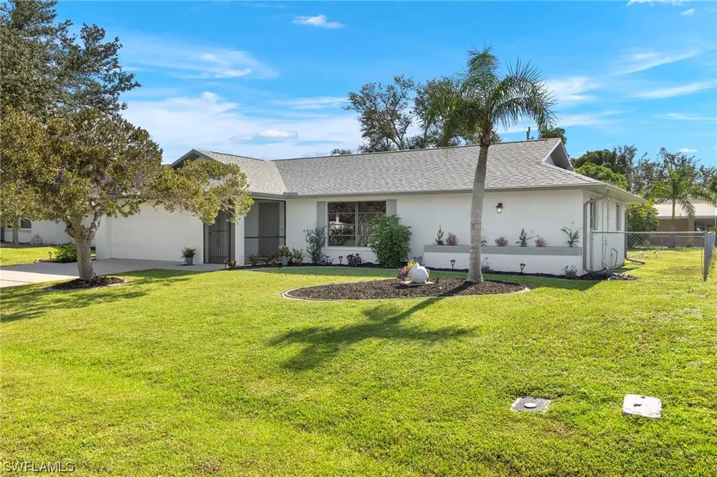 715 SE 9th Place Cape Coral FL 33990