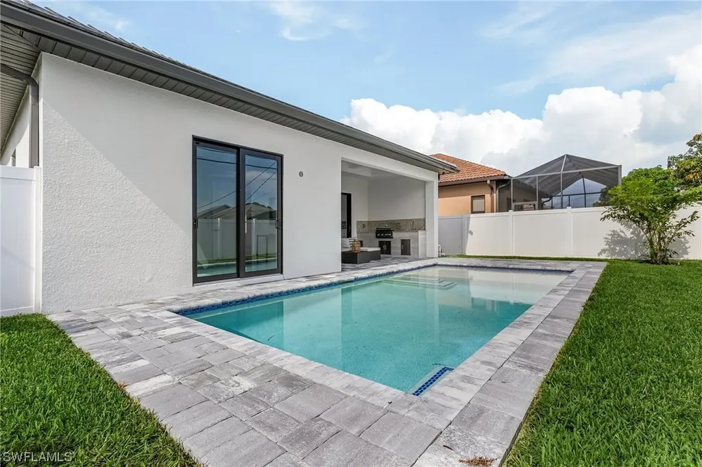 845 103rd Avenue N Naples FL 34108