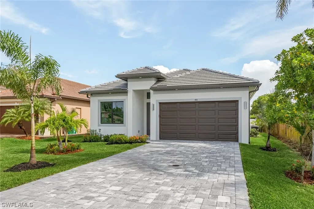 845 103rd Avenue N Naples FL 34108
