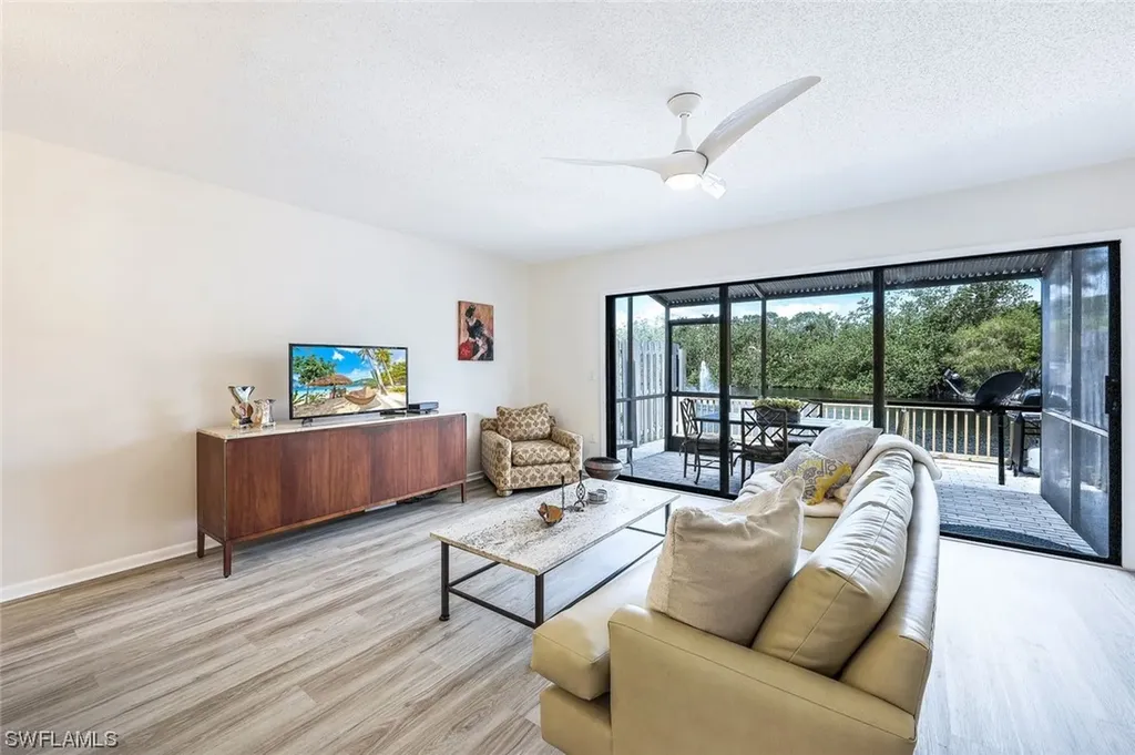 823 Meadowland Drive Naples FL 34108