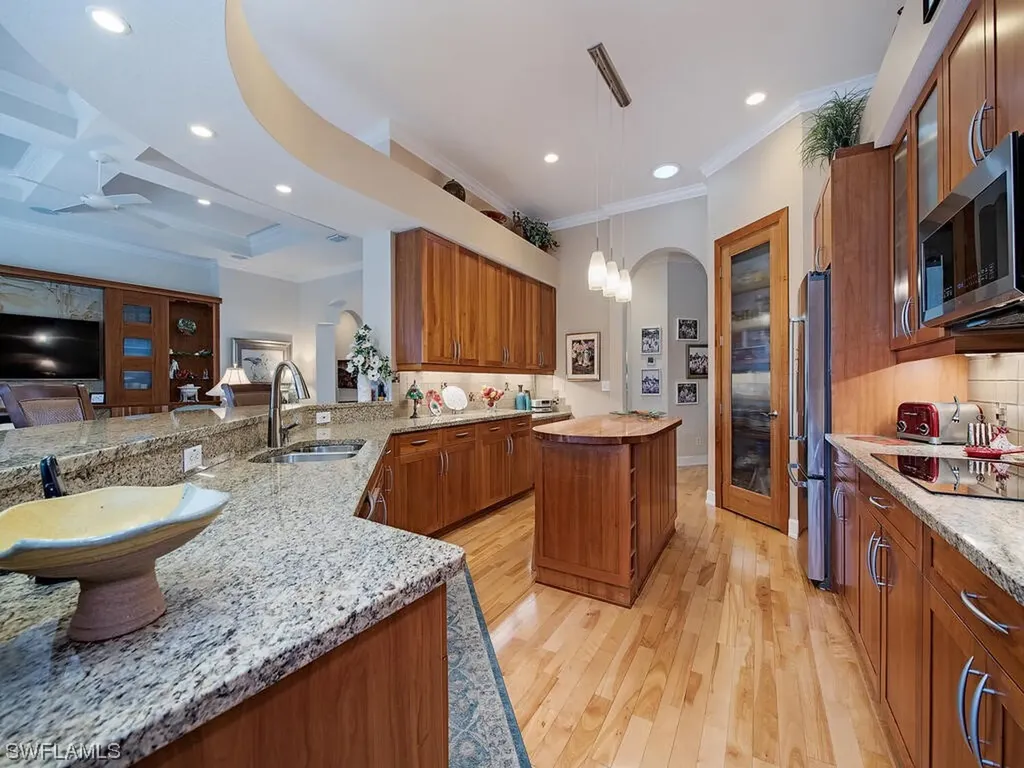 16117 Parque Lane Naples FL 34110