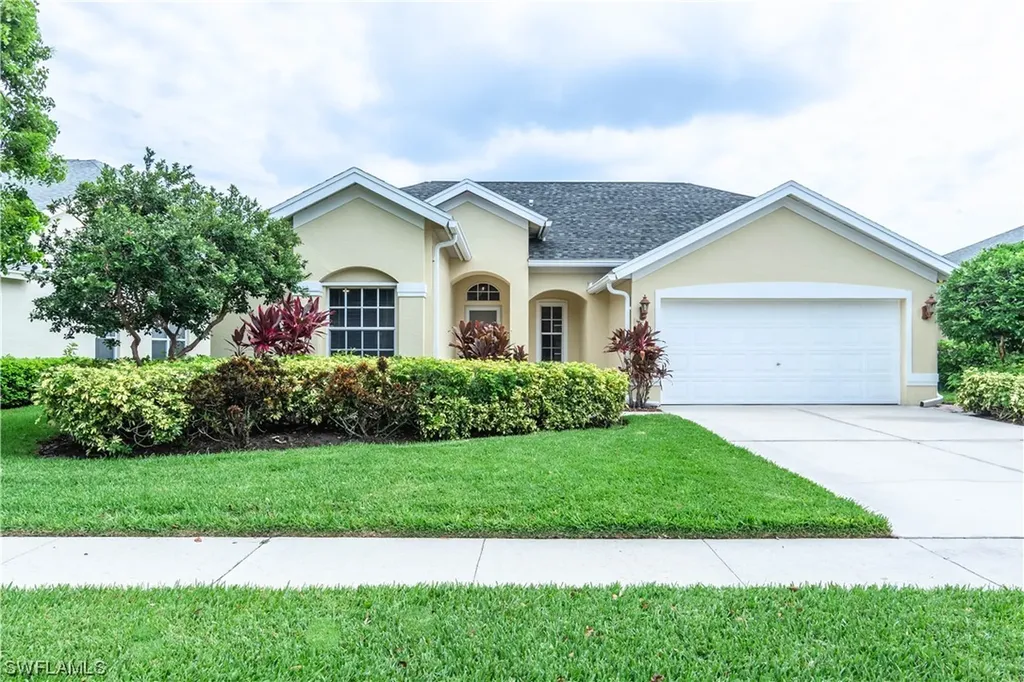 Naples FL, 7660 Groves Road