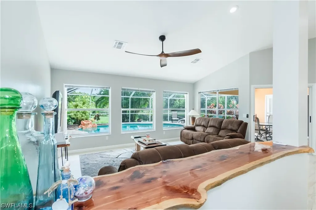 7660 Groves Road Naples FL 34109