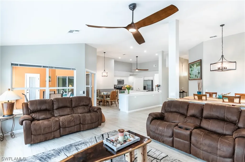 7660 Groves Road Naples FL 34109