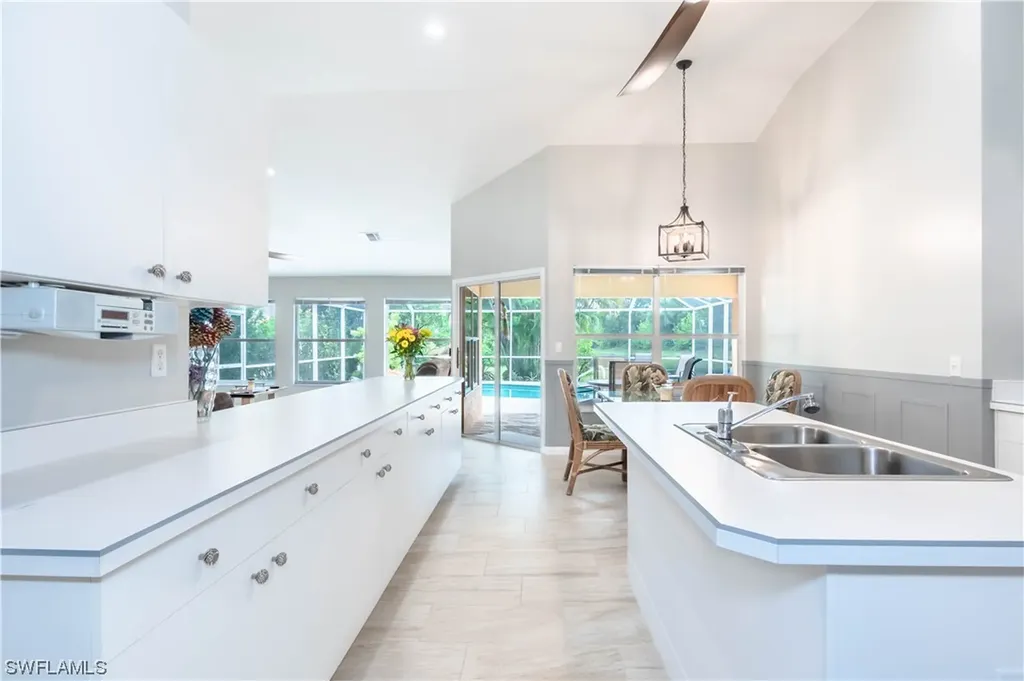 7660 Groves Road Naples FL 34109