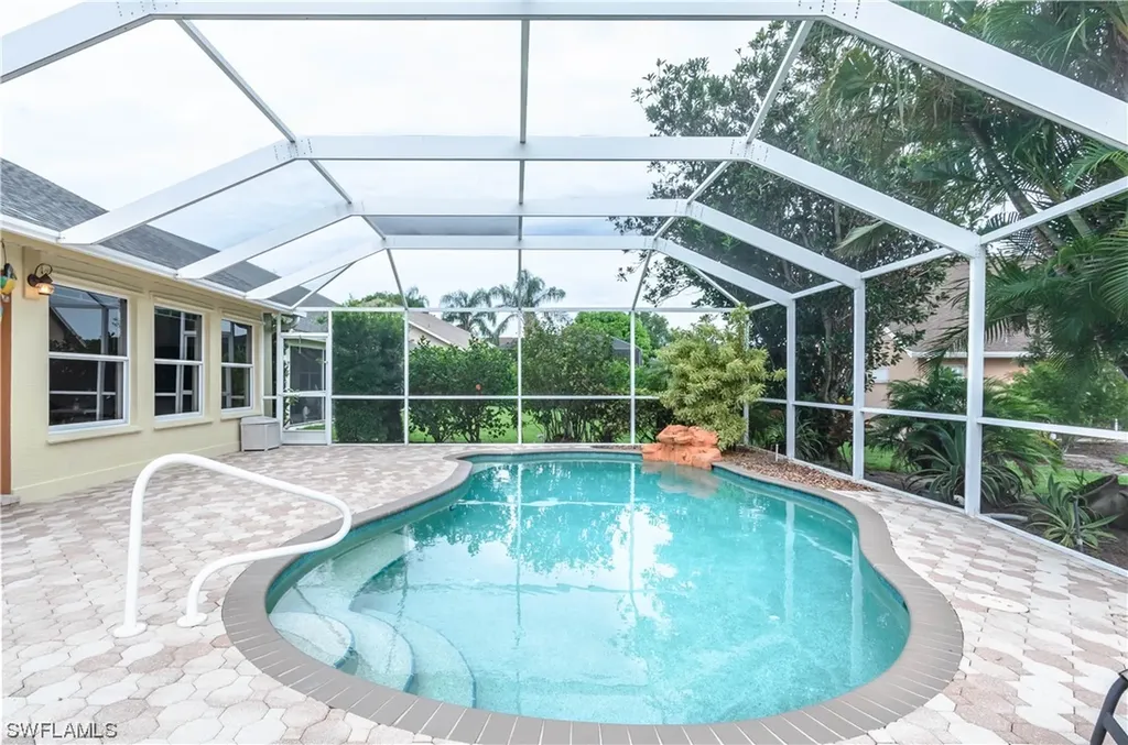 7660 Groves Road Naples FL 34109
