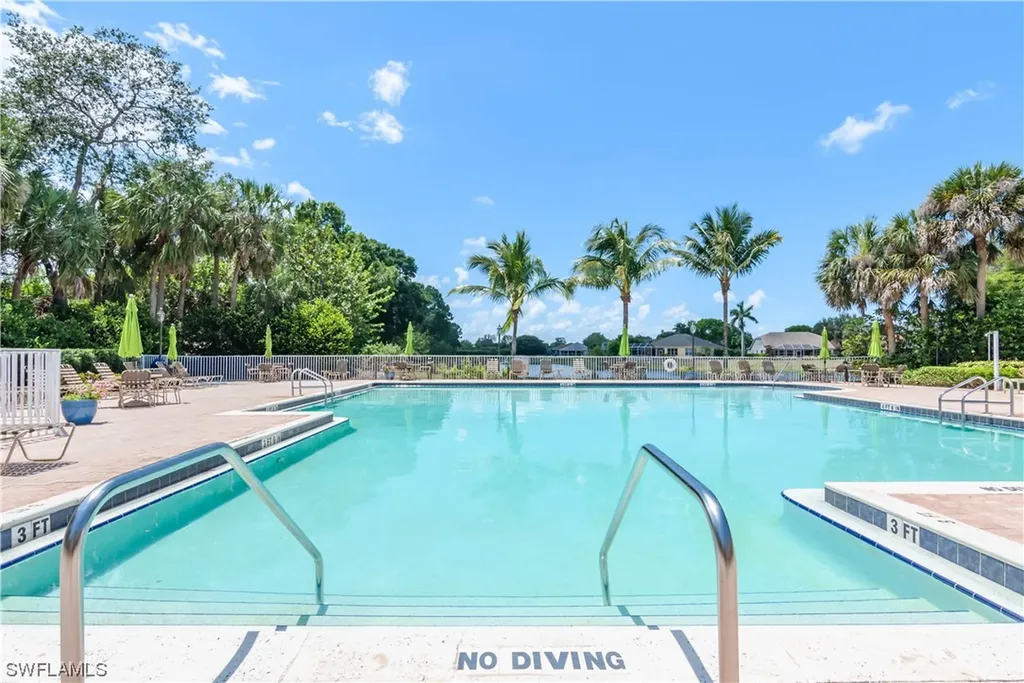 7660 Groves Road Naples FL 34109