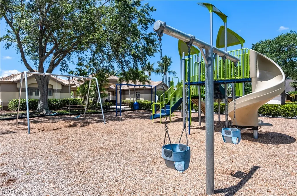 7660 Groves Road Naples FL 34109