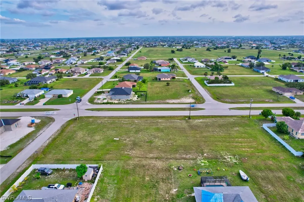 2122 Embers Parkway Cape Coral FL 33993