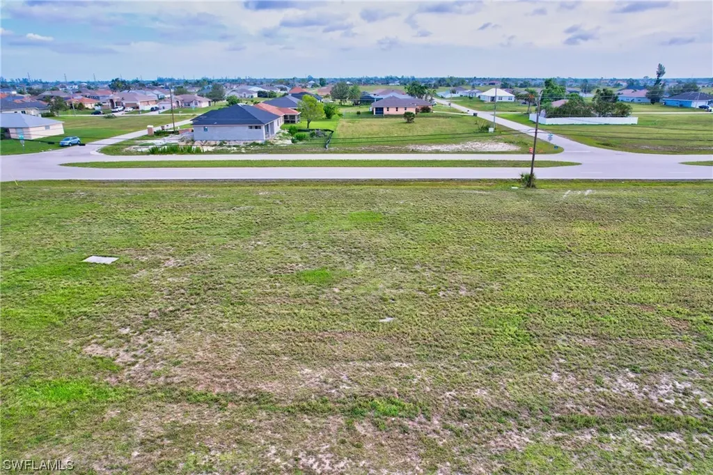 2122 Embers Parkway Cape Coral FL 33993