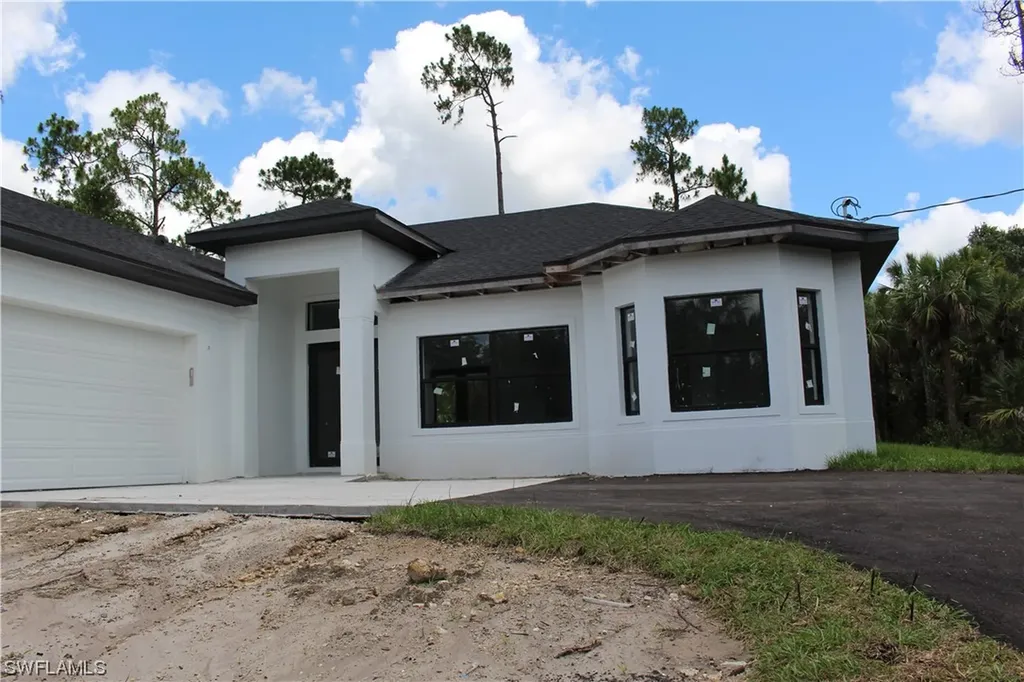 Naples FL, 3965 22ND Avenue SE