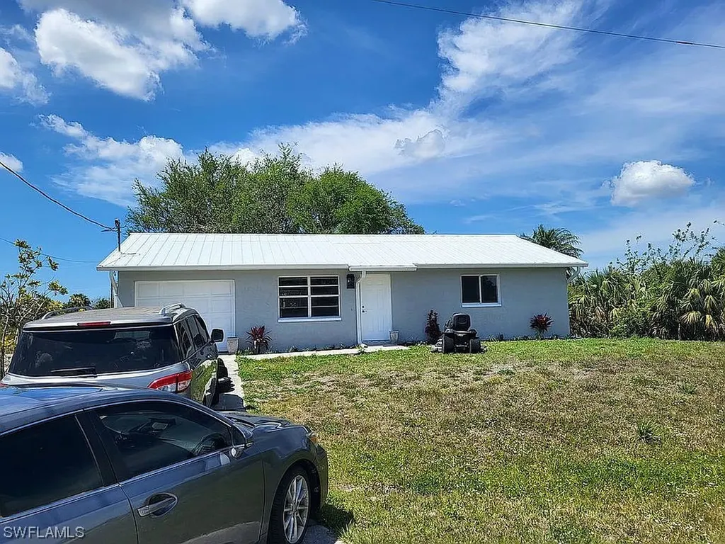 6143 Hester Avenue Fort Myers FL 33905