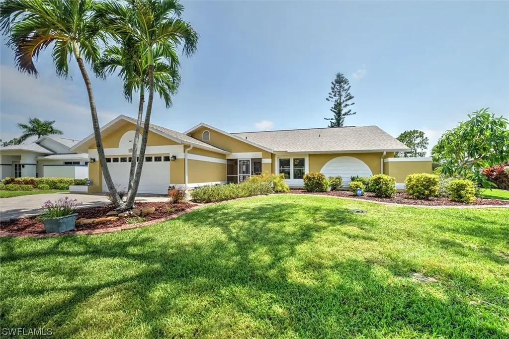 19294 Pine Run Lane Fort Myers FL 33967