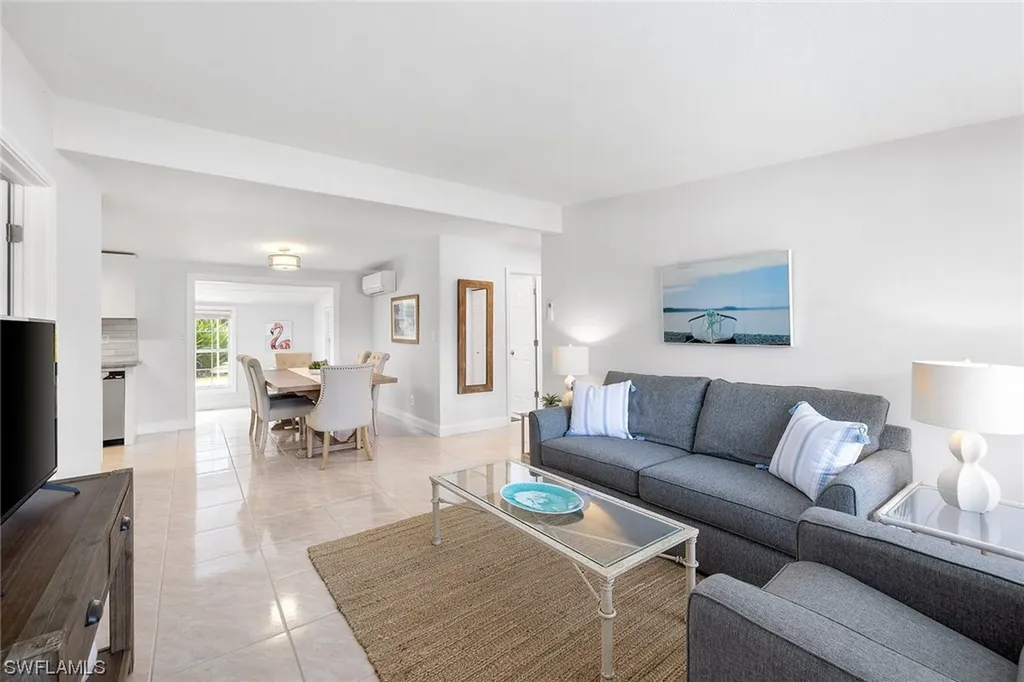 2120 Estey Avenue Naples FL 34104