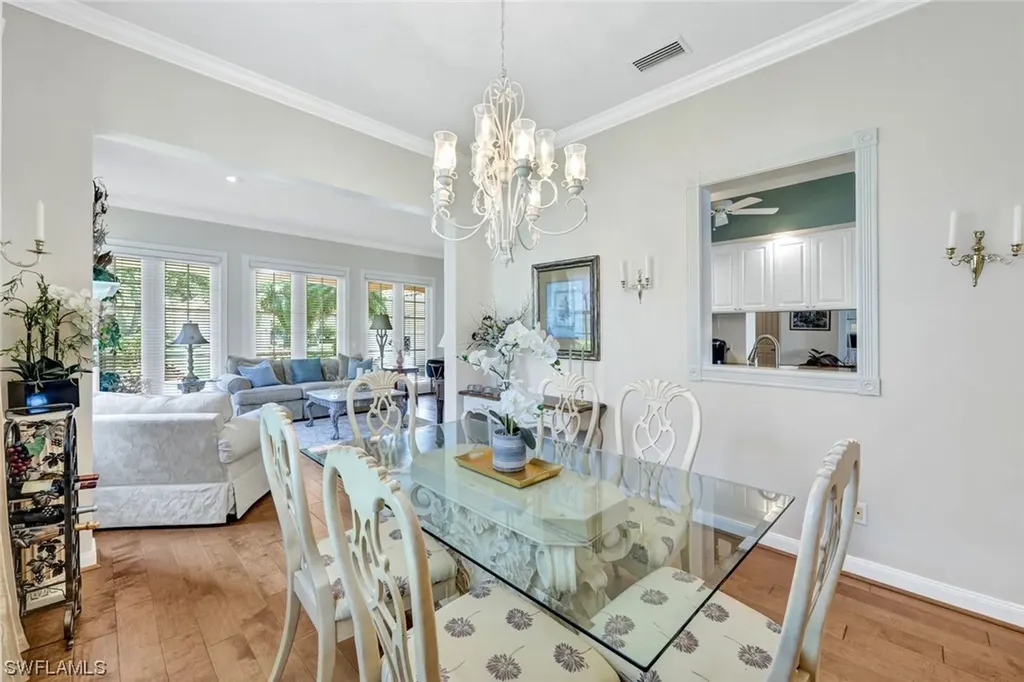 4313 Queen Elizabeth Way Naples FL 34119