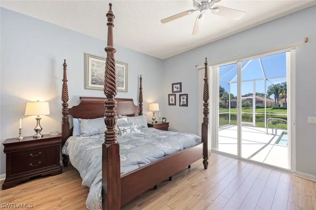 4313 Queen Elizabeth Way Naples FL 34119