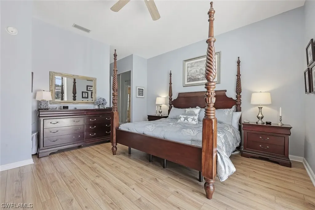 4313 Queen Elizabeth Way Naples FL 34119