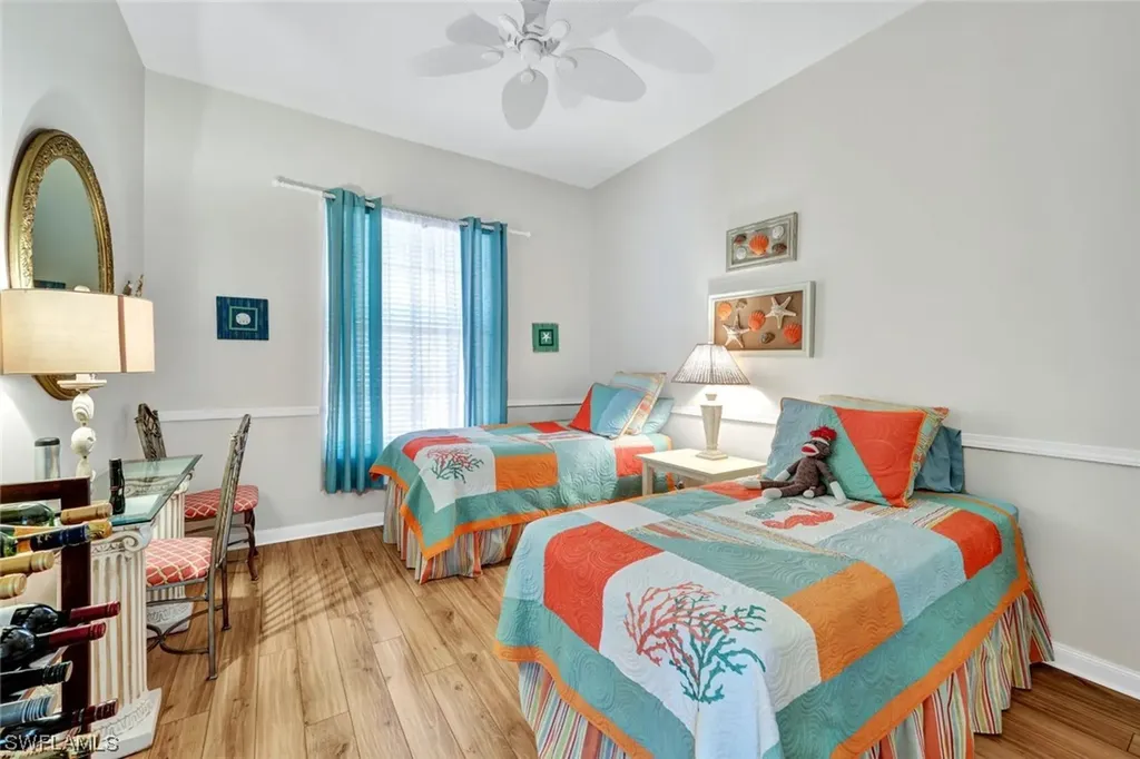 4313 Queen Elizabeth Way Naples FL 34119