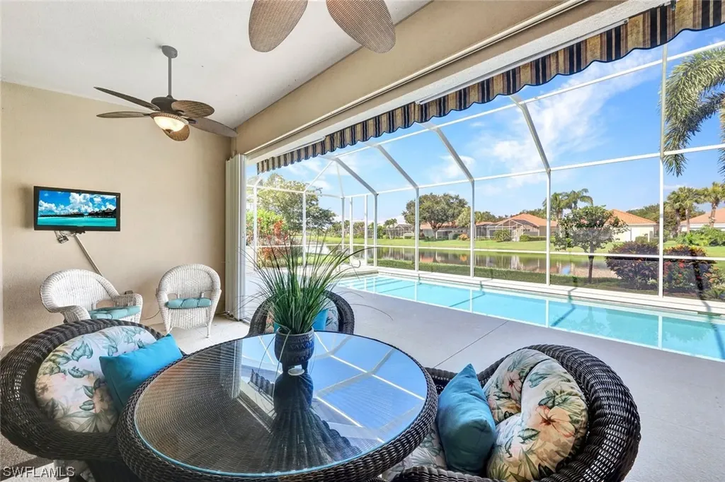 4313 Queen Elizabeth Way Naples FL 34119