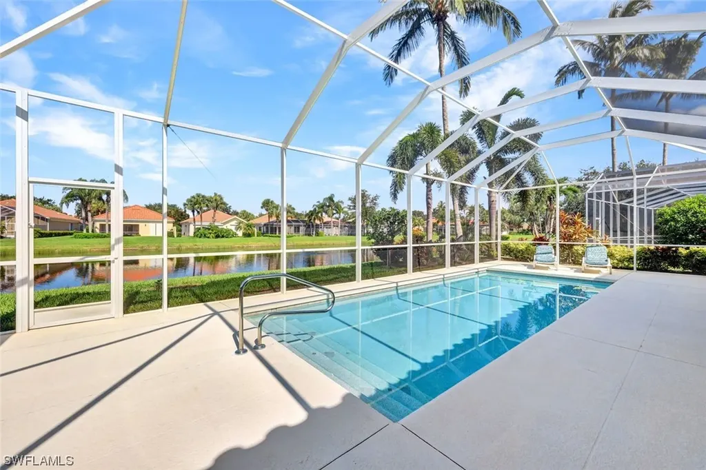 4313 Queen Elizabeth Way Naples FL 34119